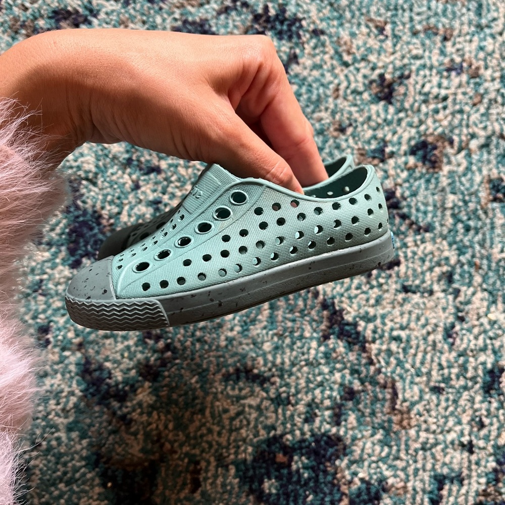 Native shoes toddler size C5.